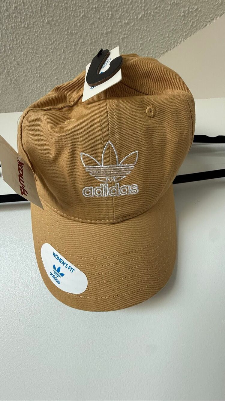 Brand New With Tags (NWT) authentic Adidas Originals baseball cap / dad hat in W